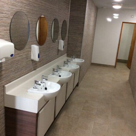 Free, modern shower room facilities